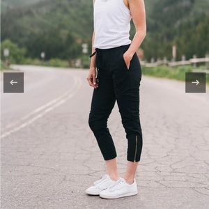 NWT BLACK Zyia everywhere zipper joggers